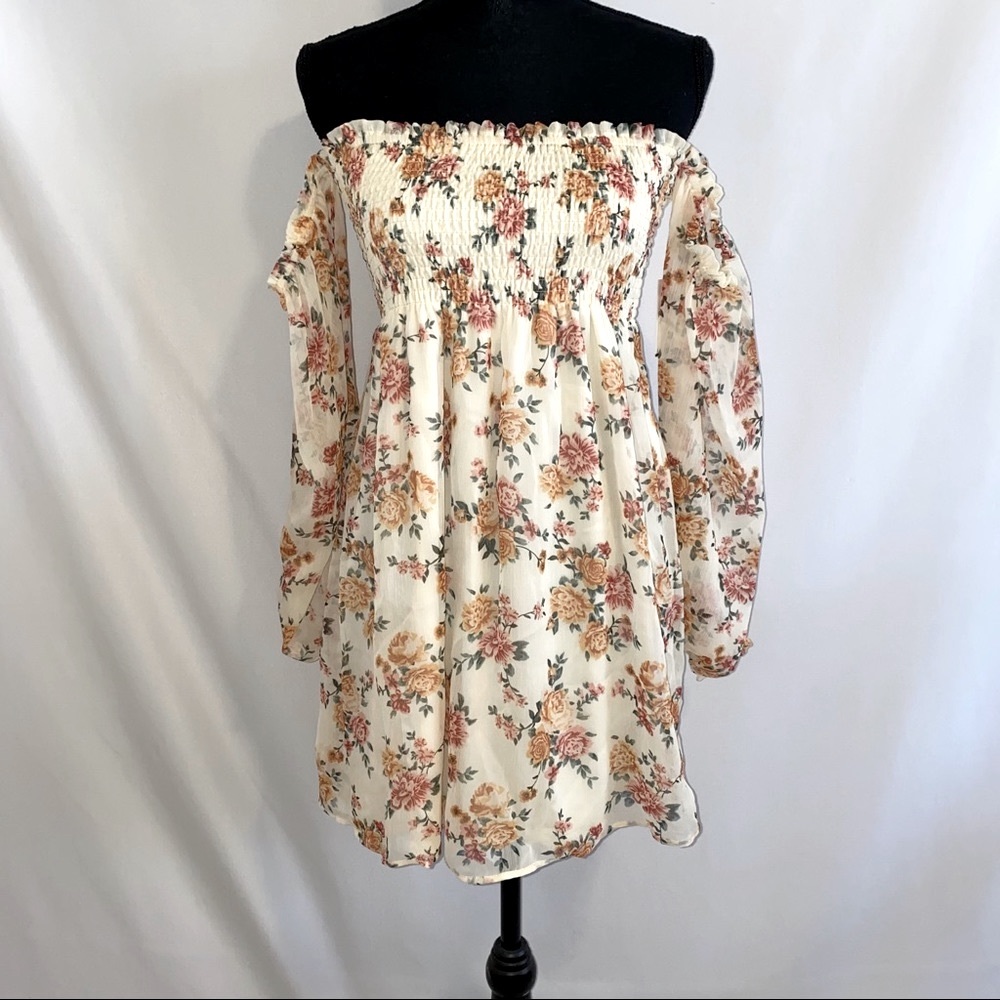 NWT Forever 21 Off The Shoulder Mini Sundress. Size: S